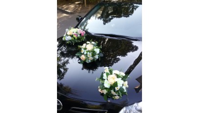 Букеты цветов для украшения авто