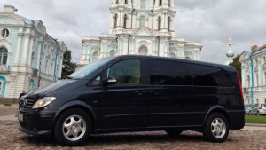 Mercedes Viano прокат и аренда с водителем в Санкт-Петербурге