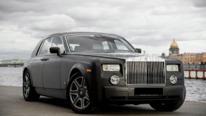 Rolls-Royce Phantom заказ, аренда и прокат лимузина в Санкт-Петербурге